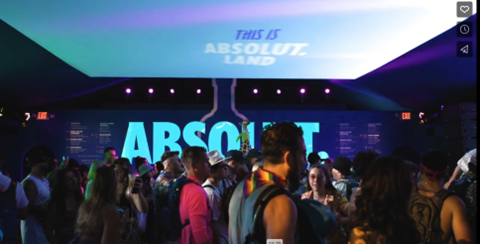 La tente Absolut.Land à Coachella